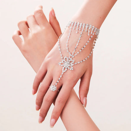 European&American Fashion Stainless Steel Jewelry Rhinestone Bow Bridal Integrated Chain Jewelry Finger Fashion Bracelets Women