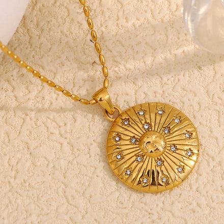 Dreamshow Engraved Sunburst Pendant Necklace Shining Zircon Gold Plated Jewelry Anti Tarnish Jewelry Stainless Steel Necklace