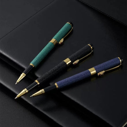 Custom Name Branded Logo Ballpoint Pens Promotional Sports Design Rubber Coated Metal Pens with Black Ink Green and Gold