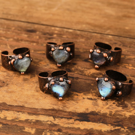 Good Quality Trendy Handmade Gemstone Heart Shaped Labradorite Ring Joint Retro Style Fashion Jewelry for Women