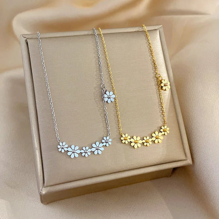 Stylish Trendy Stainless Steel Gold Plated Link Chain Chokers Small Daisy Flower Pendant Necklace