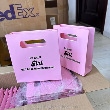 2025 Wholesale Custom Gift Bags with logo Shopping Bag Hard Paper Bag Christmas Customized