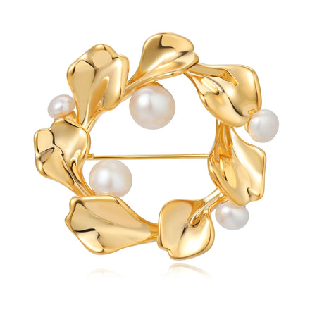 2025 New Natural Freshwater Pearl Brass Electroplated 18k Gold Pin Flower Brooch for Women Jewelry Wholesale