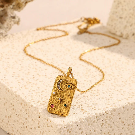 Dreamshow Vintage Jewelry Colorful Engraved Tarot Necklace Gold Plated Pendant Necklace Stainless Steel Jewelry