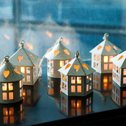 Custom Mini Battery Lantern Hanging Metal LED Candle Holder Lantern Creative Home Lighting For Decoration And Gifts