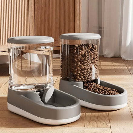 Hot Selling Large Capacity Environmentally Friendly PP Material Anti-tip Over Easy to Install Dog Water Dispenser