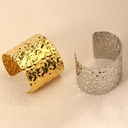 Dreamshow Statement Chunky Cuff Bangle Fashion Jewelry Women Hammered Texture Gold Plated 316L Stainless Steel Jewelry