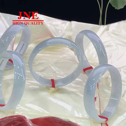 Factory Wholesale Natural a Type Emerald Bean Green Small Ring Size Jade Bracelet Jewelry Bracelet Jade Bracelet Wholesale