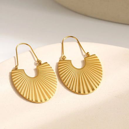 New Arrival Fashion Bohemia Style Flat Earrings Stainless Steel 18k Gold Plated Sector Rib Statement Earrings for Women