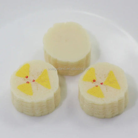 Realistic Resin Banana Slices Charms Lifelike Simulation Banana Slice 3D Fruit for Photo Props Home Kitchen Party Festival Decor