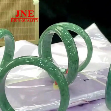 Natural Myanmar White A- Type Jade Jade Bracelets Crack-free Bean-color Jade Bracelet Ornament