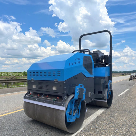 CE EPA Euro 5 3 Ton 3000kg Asphalt Double Drum Road Roller Fully Hydraulic Kubota Engine Vibratory Roller Type Euro 5 Standard