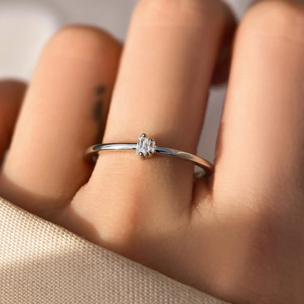Wholesale 925 Sterling Silver Ring Mini Sparkle 14K Gold Plated Lovely Baggette Stunning Zircon for Weddings Engagements Parties