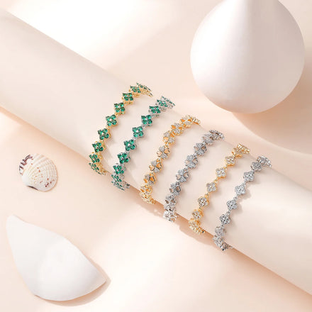 New Cross-border Fashion Simple Bracelet Niche Light Luxury Clover Bracelets Versatile Zircon Hand Jewelry Emerald Wholesale