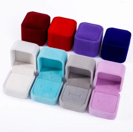 Small Portable Velvet Luxury Jewelry Gift Box Storage Tools for Necklace Ring Pendant Other Jewel Items Custom Logo Recyclable