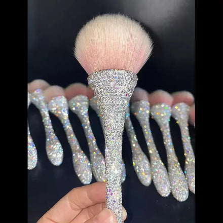 Wholesale Luxury Gemstone Glitter Silver Gold Pink Bling Plastic Handle Sponge Cheek Smudge Makeup Brushes Rhinestone Diamond