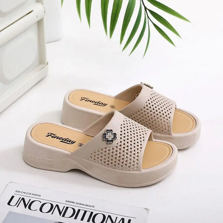 Women's Designer Summer Beach Sandals Slide slippers Wholesale 2025 Soft Sole Non-slip Thick Sole Shoes for Women & Ladies
