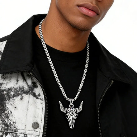 Vintage Retro Goat Skull Pendant Necklace Cow Shaped Amulet Talisman Box Stainless Steel Diamond Butterfly Shape Retracing