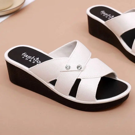 Women's Designer Summer Slide slippers Wholesale New Mother Lightweight Wedge Heel Non-slip Soft Sole Sandals for Women