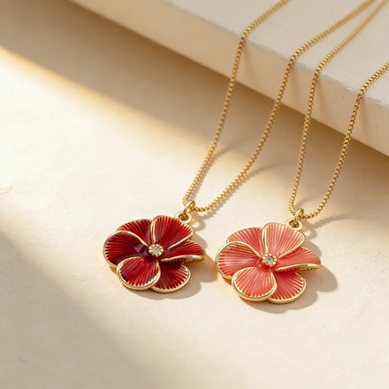QIKU Gold Plated Link Chain Necklace for Women Unique Floral Leaf Pendant Personalized Jewelry Gift for Ladies Mum Girlfriend