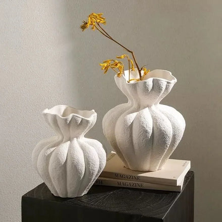 Textured White Ceramic Vase Modern Handmade Eco-Friendly Tabletop Flower Pot for Wedding Home Decor