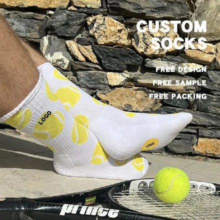 Custom Logo Sports Socks Moisture Wicking Breathable Athletic Crew Socks for Gym Running Team Sports OEM Wholesale