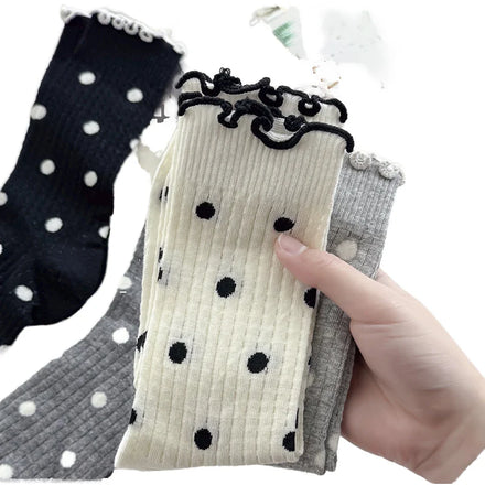 Wholesale Women's Crew Length White Knitted Socks with Bow Pattern Sweet Style Thin Daily Usage Socks for Autumn Spring