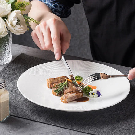 HoReCa Eco-Friendly White Round Ceramic Shallow Plates Personalized Embossed Porcelain for Weddings with LOGO Printing