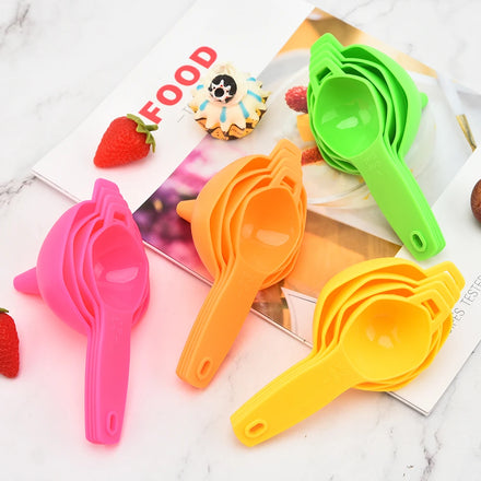 4pcs Food Grade PP Baking Gadget Set Including Flour Sifter Egg Separator Funnel and Measuring Spoons for Wholesale