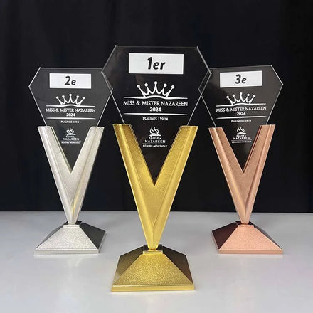 Factory Direct Gold Metal V-Shape Trophy Award Blank Crystal Glass Design Elegant Trophies Medals & Plaques
