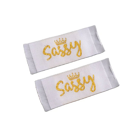 China Supplier Manufacture Custom White Woven Garment Labels With Gold Thread Logo Printed for Cloth Etiquetas De Ropa
