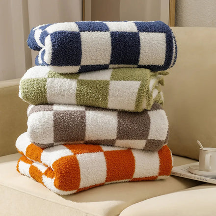 Luxury Designer Checkerboard Pattern Cozy Knitted Soft Crochet Fleece Blanket 100% Polyester Throws and Blankets