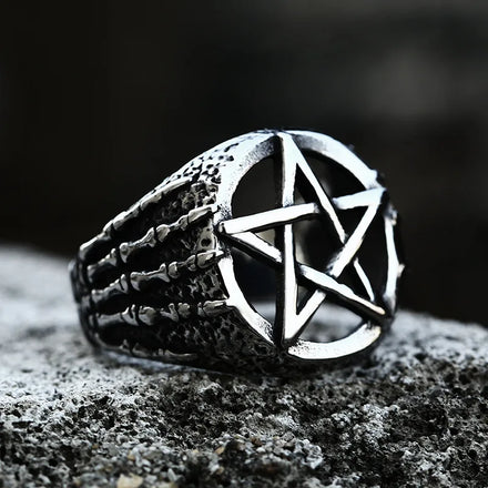 OLAN Wholesale Fashion Jewelry Vintage Hand Bone Five Point Star Design Titanium Stainless Steel Rings for Men