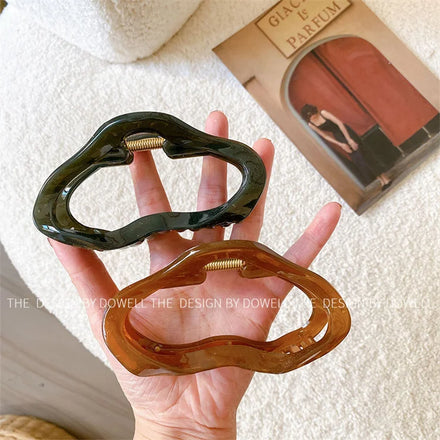 Retro Shark Clip Simple Hair Accessories Solid Bright Large Hollow Plastic Cloud Hair Claws
