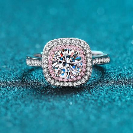 Aimgal 2ct D-VVS1-3EX S925 Sterling Silver Plated Pt950 Engagement Ring 2ct Moissanite Diamond Ring in Pink Color
