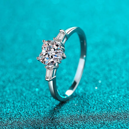 Aimgal Women's Heart Cut Moissanite Prong Setting Trendy GRA Certified 1.2ct D-VVS1-3EX S925 Sterling Silver Platinum Ring