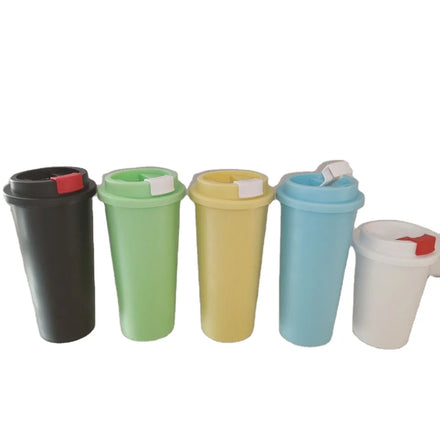 China Famous Reusable Plastic Coffee Travel Cup with Lid World Popular for Christmas Gift