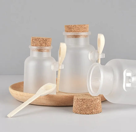 Biodegradable 100ml 200ml 300ml 500ml ABS Plastic Bath Salt Bottles with Cork Wooden Spoon Empty for Eco-Friendly Storage