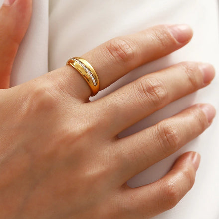 Stocks Selling Fashion Non Tarnish 18k Gold Plated Ring Jewelry Stainless Steel Ring Cubic Zircon Diamond Ring for Women