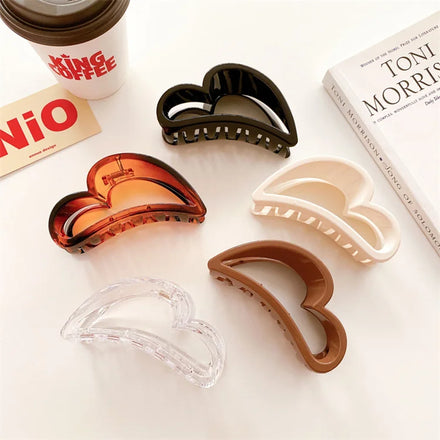Korean Women Love Heart Shape Hair Clips Accessories Acrylic Bright Hair Claw for Long Hair