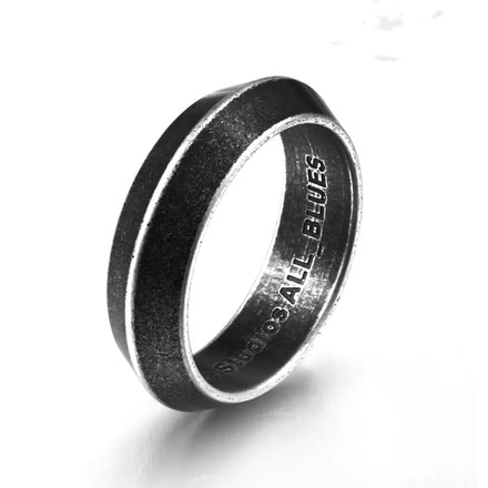 OLAN Wholesale Fashion Jewelry Viking Simple Triangle Black Titanium Stainless Steel Rings for Men Women Couples