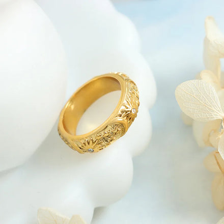 Luxury Stainless Steel 18k Gold Plated Jewelry Waterproof Cubic Zircon Star Moon Relief Rings for Women