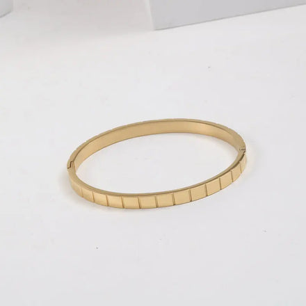 Fenny 18K PVD Gold Plated Simple Classic Plaid Bangle Bracelet Trend for Women Stainless Steel Jewelry Wholesale