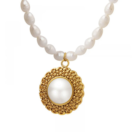 Vintage Luxury Ladies Honeycomb Straw Hat Design Big Pendant Necklace Baroque Fresh Water Pearl Jewelry