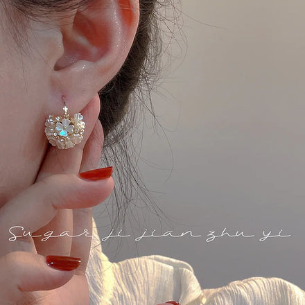2022 Korean New Exquisite Shell Flower Ball Earrings Fashion Temperament Versatile Flower Earrings Female Jewelry