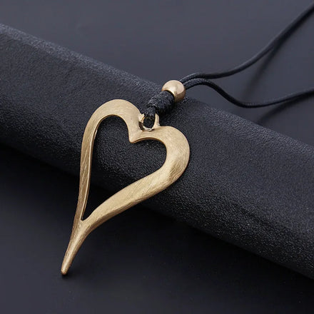 Large Abstract Scratched Heart Pendant Collars Long Black Leather Necklace Jewelry for Women
