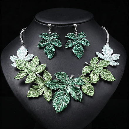 Wholesale High Grade New Exaggerated Retro Painting Oil Color Maple Leaf Clavicle Chain Necklace Jewelry Set