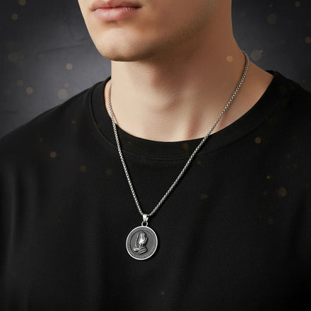 Punk Rock Zinc Alloy Pray Hands Shape Pendant Necklace Stainless Steel Chain Jewelry for Men Women