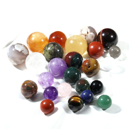 Wholesale 2 cm All Kinds of Stone Natural Healing Magic Quartz Crystal Sphere Ball for Wedding Souvenirs Gifts
