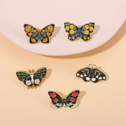 Wholesale Retro Beautiful Animal Moth Glowing Lapel Pin Badge Metal Glow Luminous Soft Enamel Butterfly Pin for Backpack